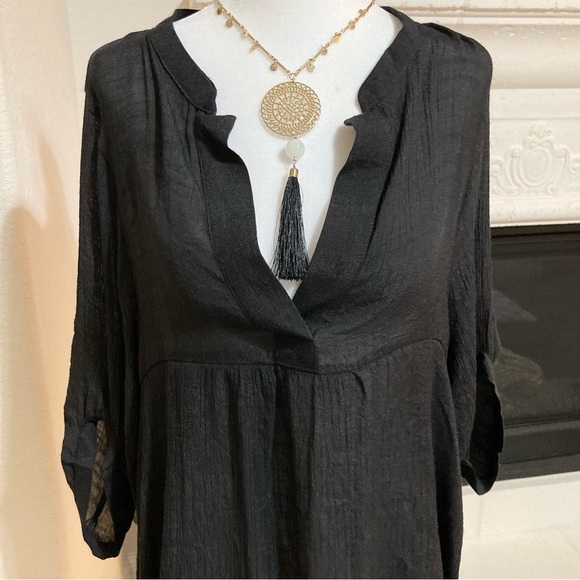 Black and Gold Medallion Tassel Long Necklace - Picture 3 of 6